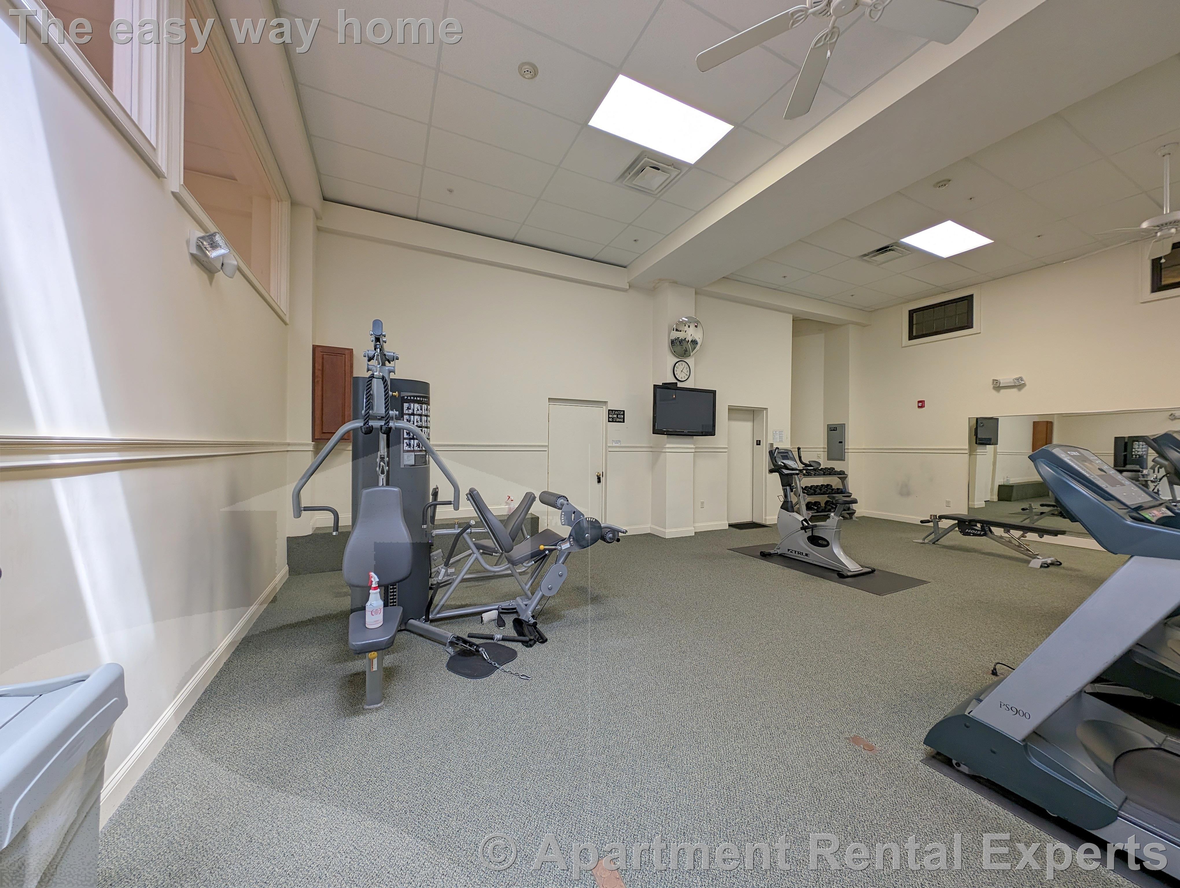 215 Harvard St, Tufts