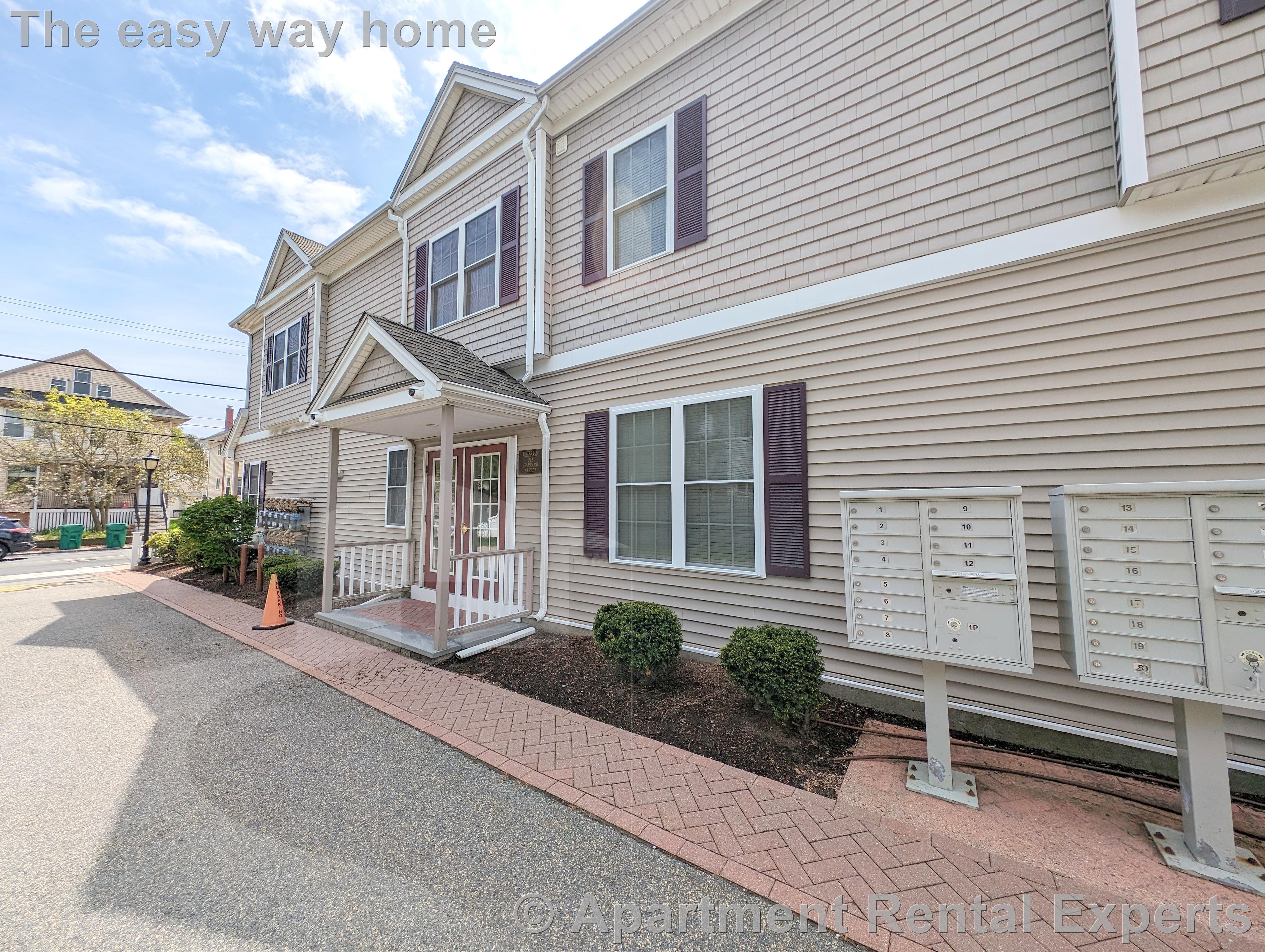 215 Harvard St, Tufts