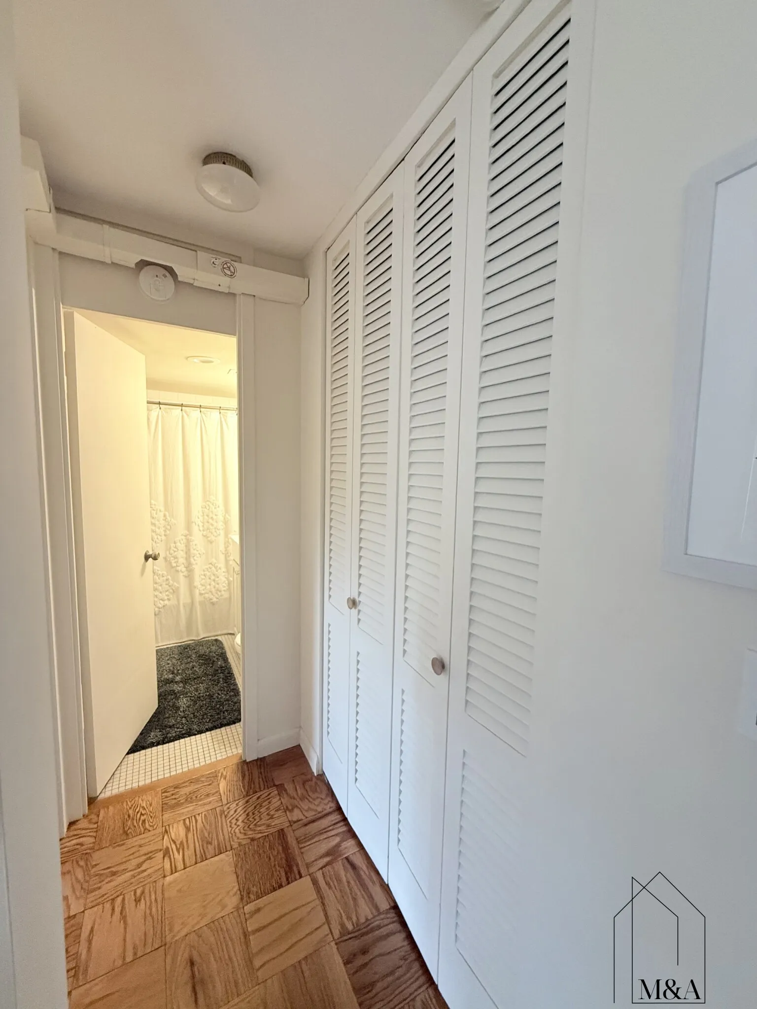 101 Monmouth St, Longwood