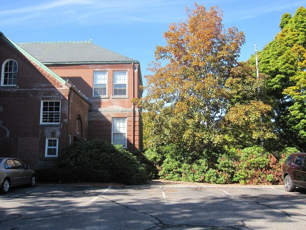 130 Beach St, Quincy