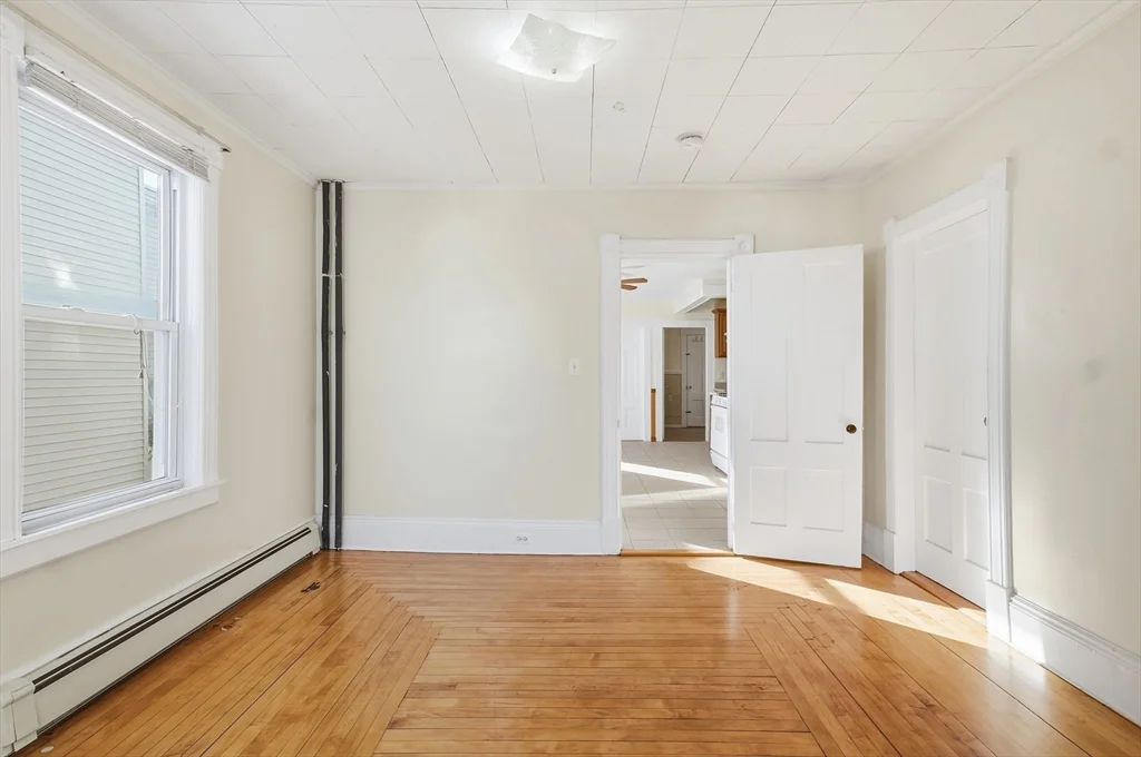 223 School St, Lowell