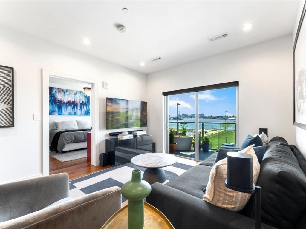 99 Sumner St, East Boston