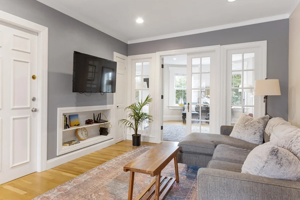 433 Shawmut Ave, South End