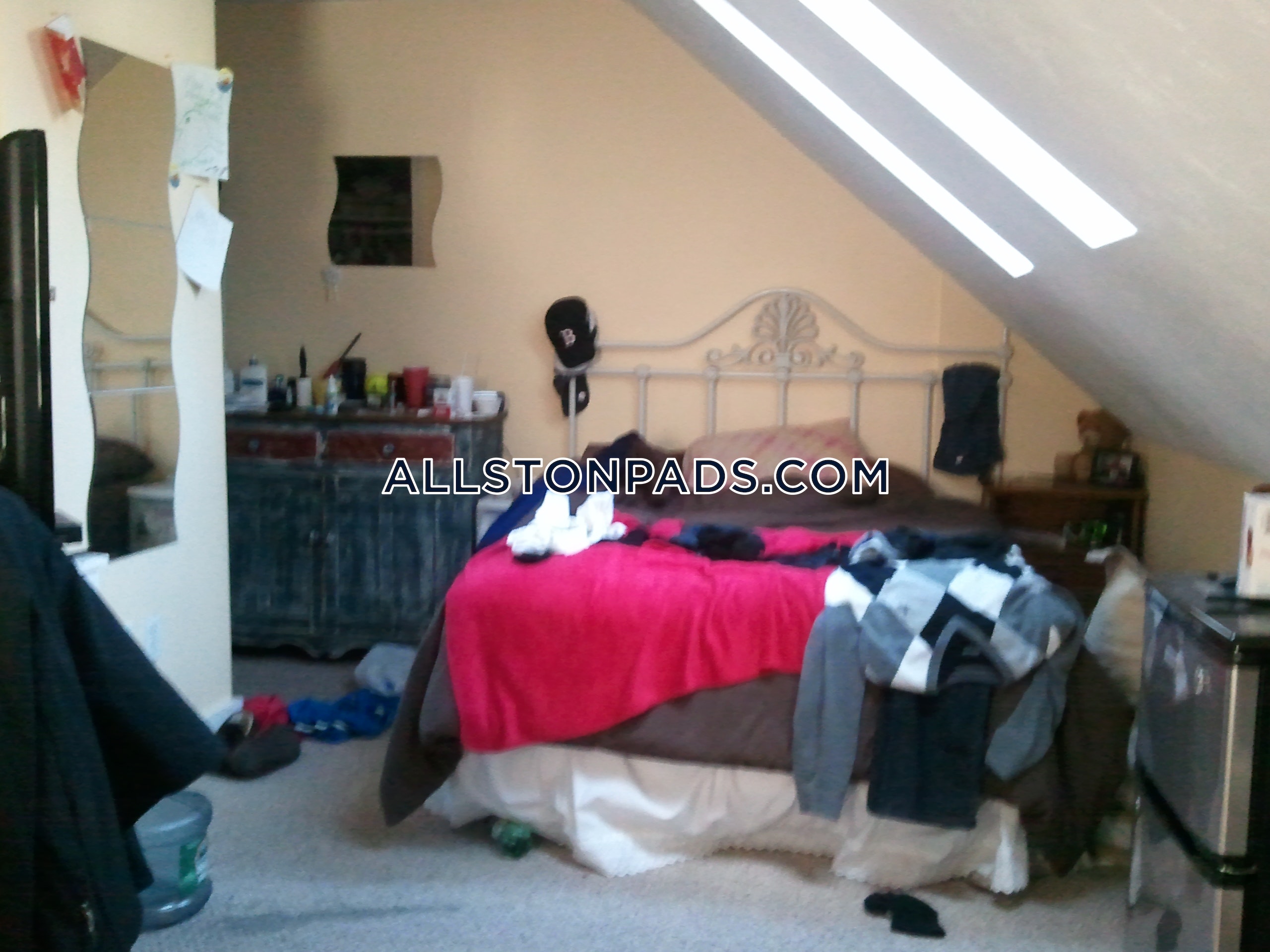 4 bed, 1 bath apartment for rent at 51 Gardner St Unit U1, Allston — photo 7 of 22