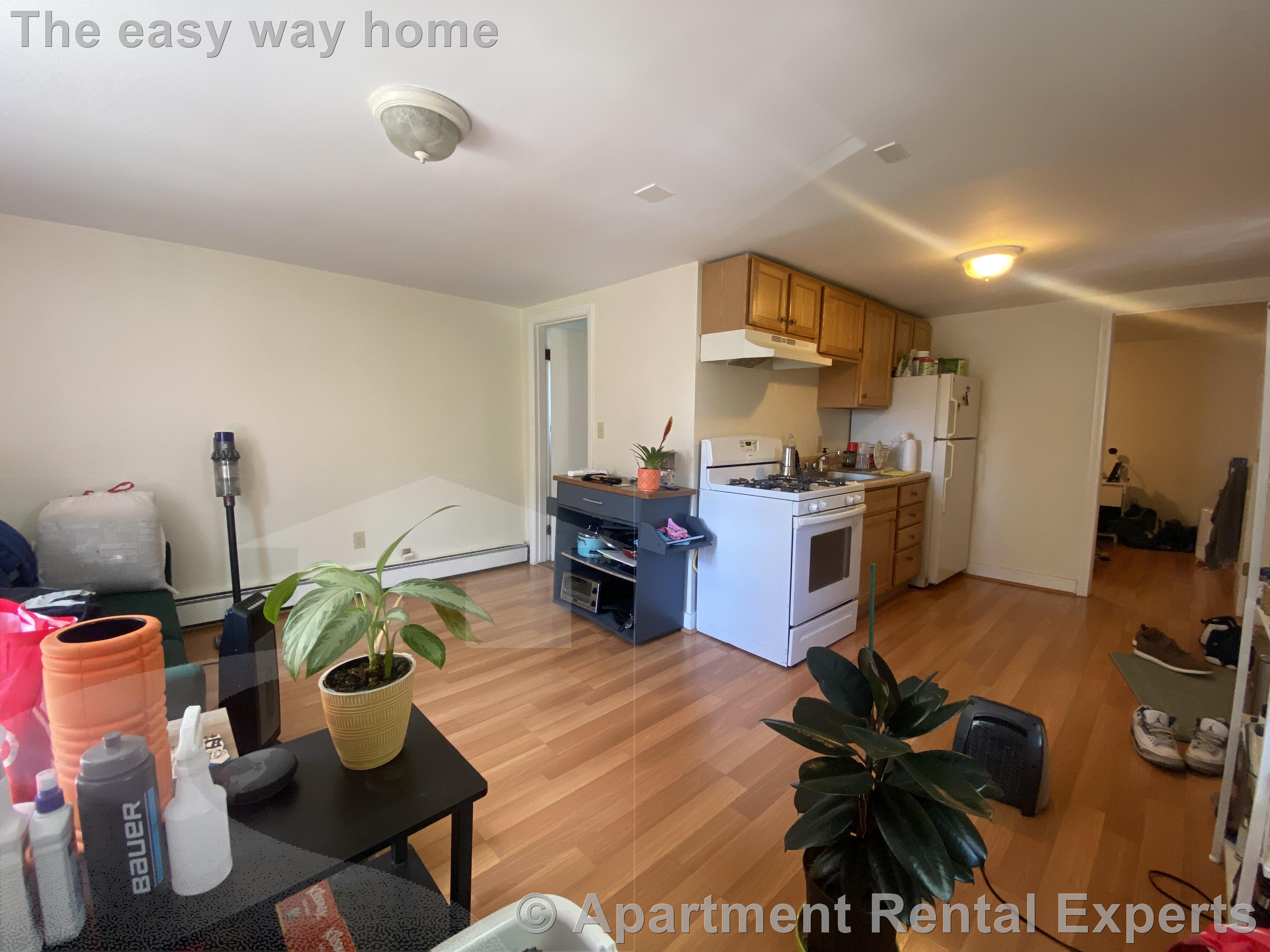 1 bed, 1 bath apartment for rent at 400 Franklin St Unit 06, Riverside — photo 5 of 10