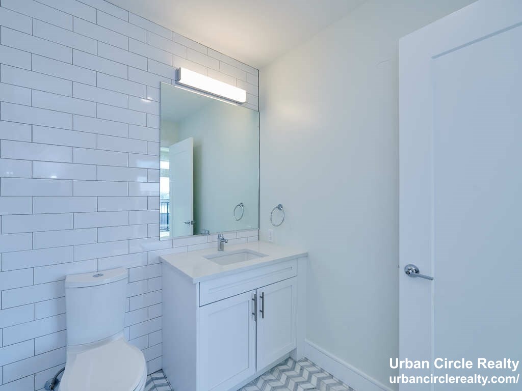 301 Border St, Central Square