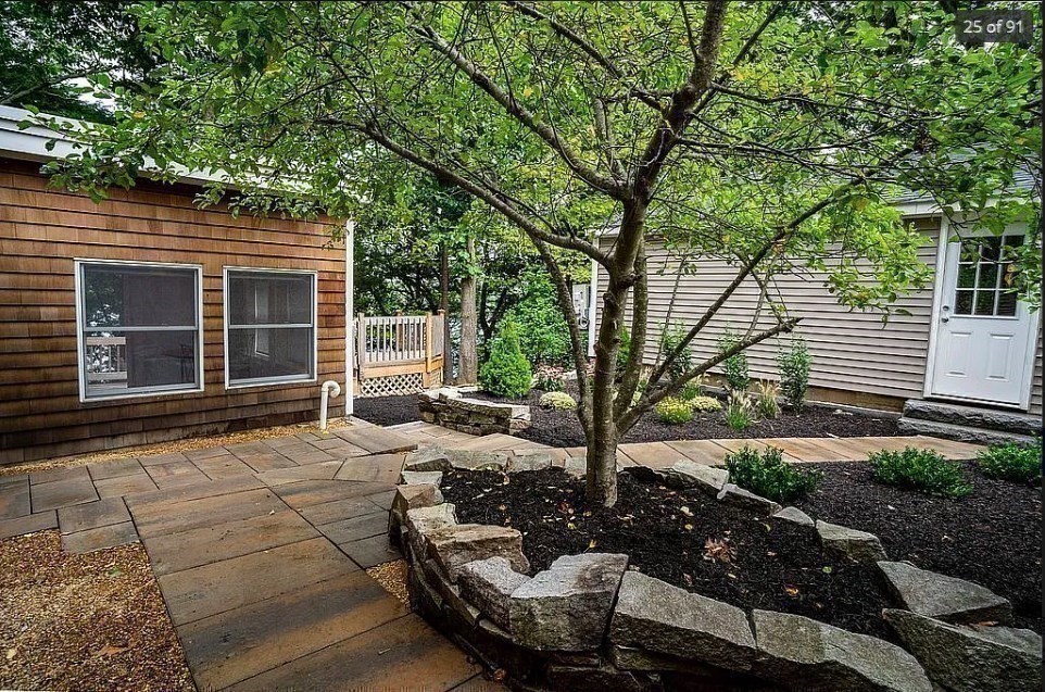 52 Lake Shore Dr S, Westford