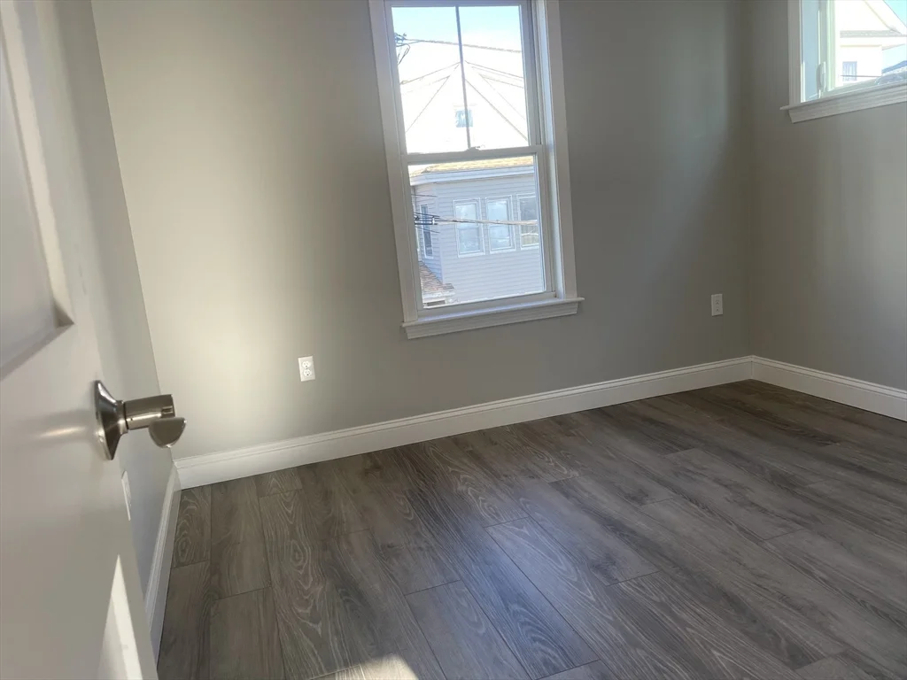 16 Wendell St, Lawrence