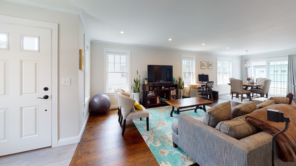 11 Myrtle St, Watertown