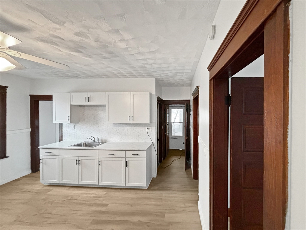 3 Henderson Ave, Worcester