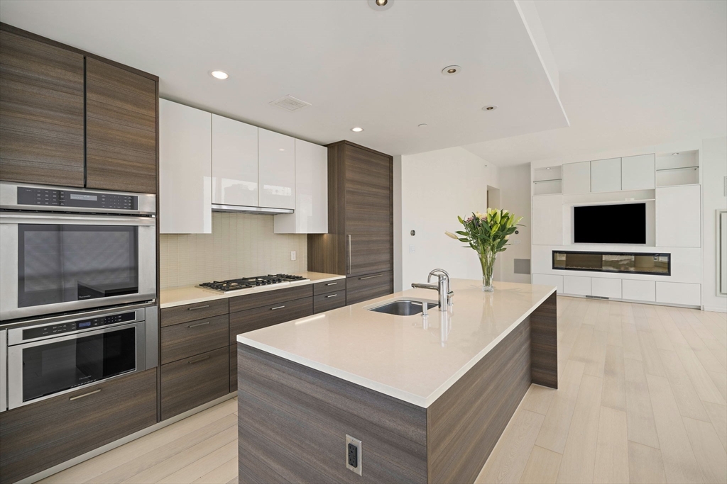 1 Franklin St, Midtown