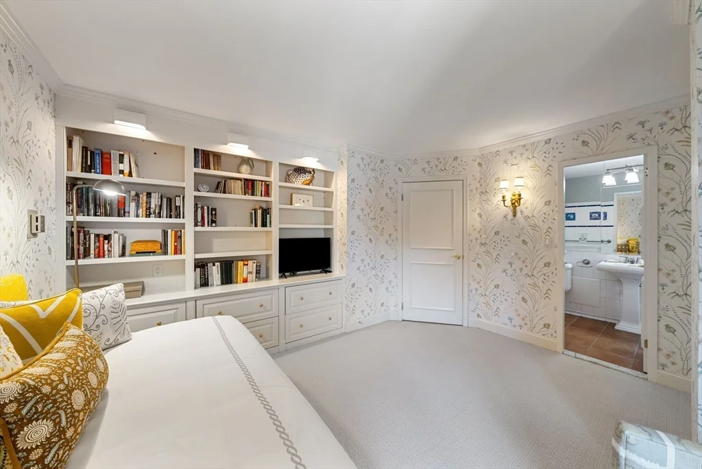 180 Beacon St, Back Bay