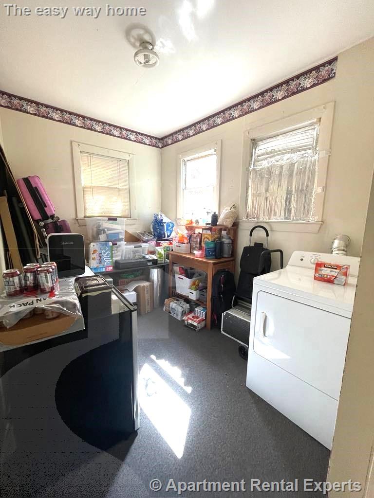 158 River St, Central Square