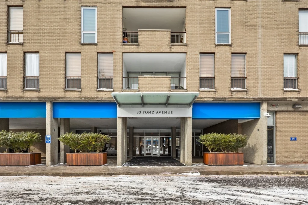 33 Pond, Brookline Village