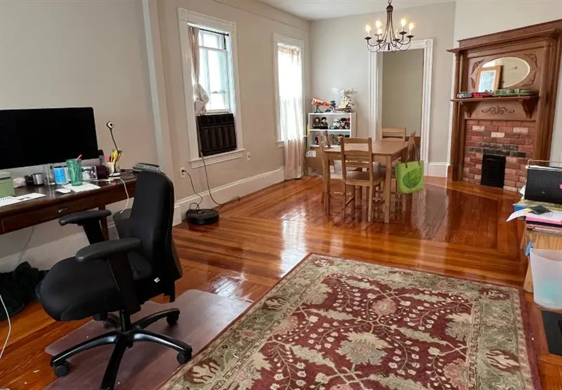 16 Edward Sullivan Rd, Strawberry Hill