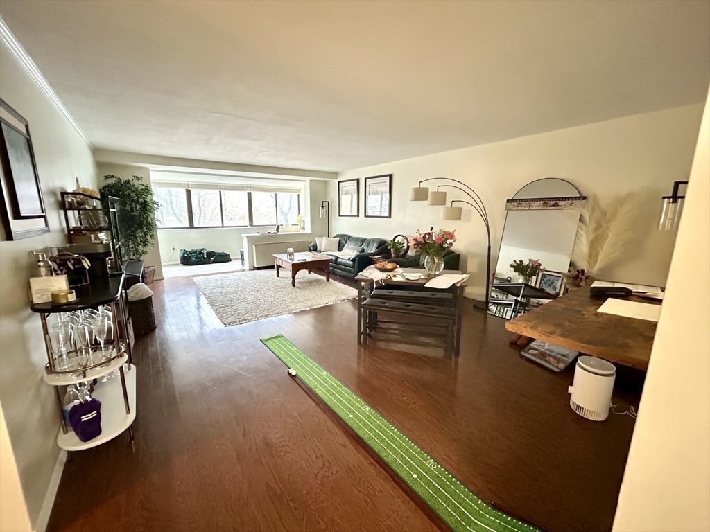 6 Whittier Pl, West End