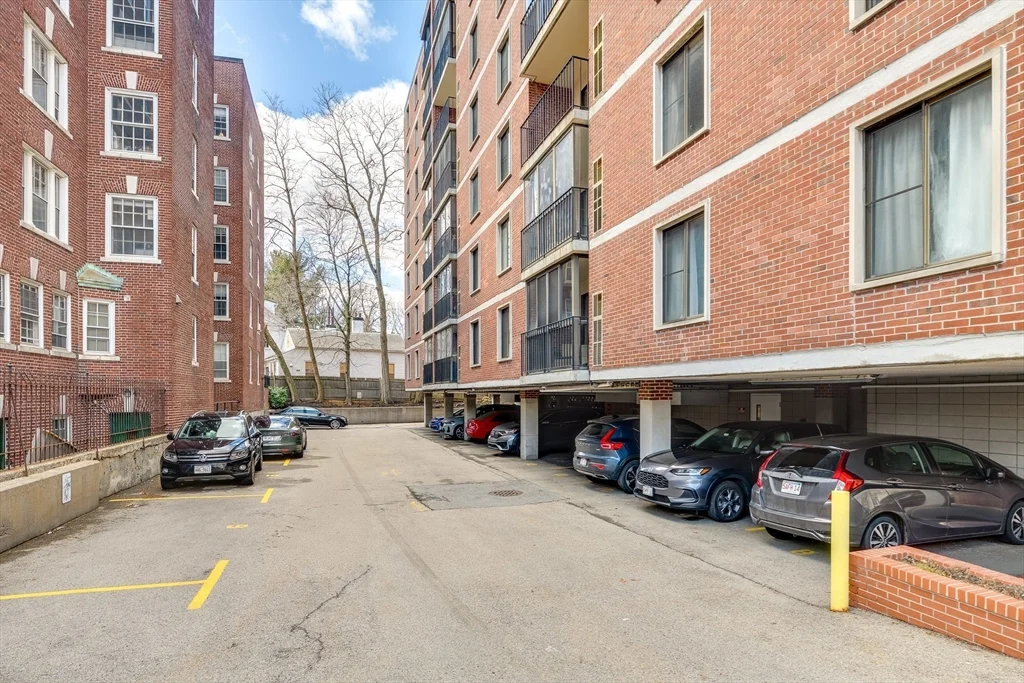 1580 Massachusetts Ave, Neighborhood Nine