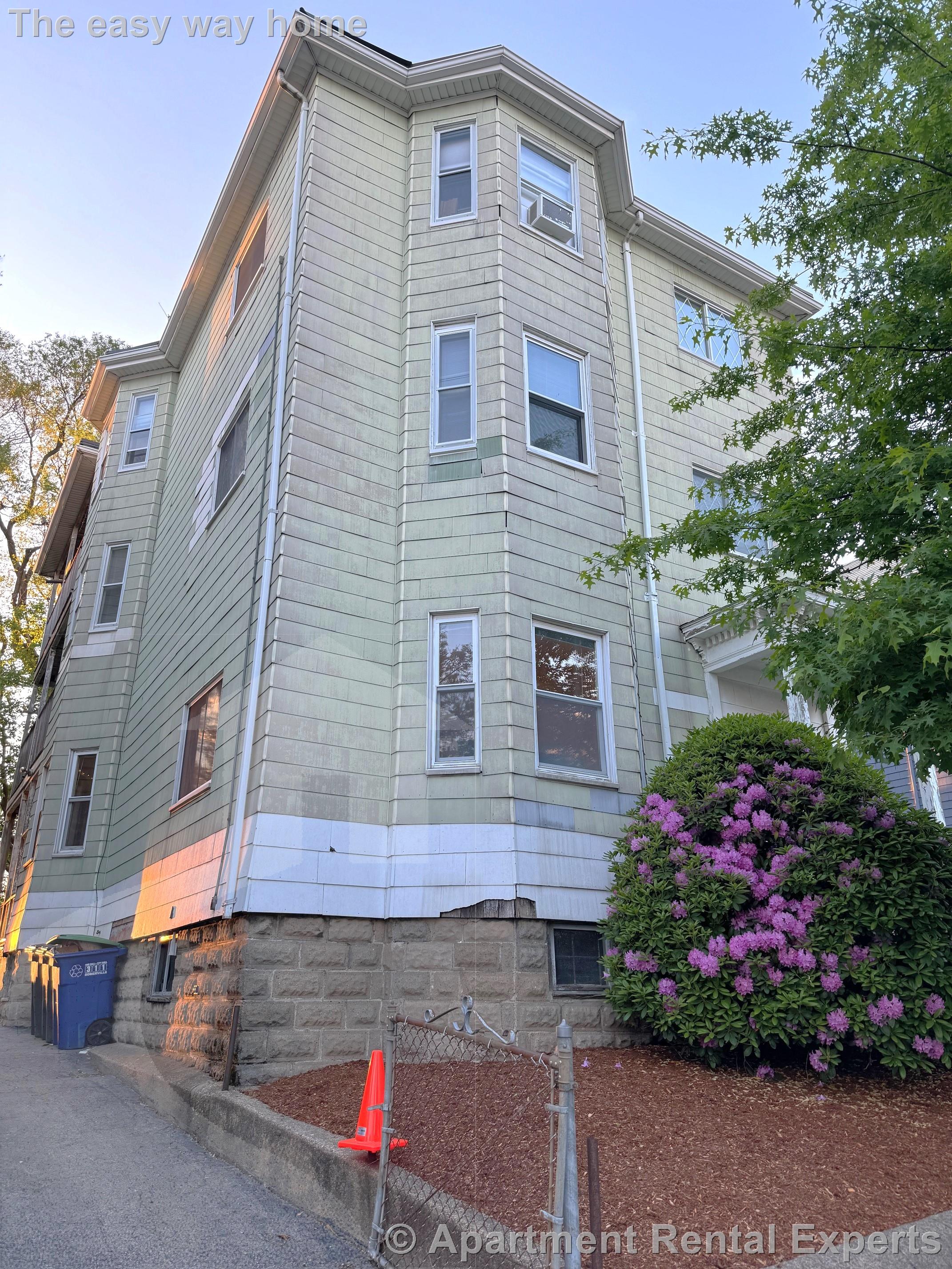 61 Clarendon Ave, Davis Square