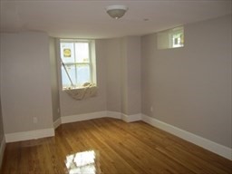 6 Centre St, Mid-Cambridge