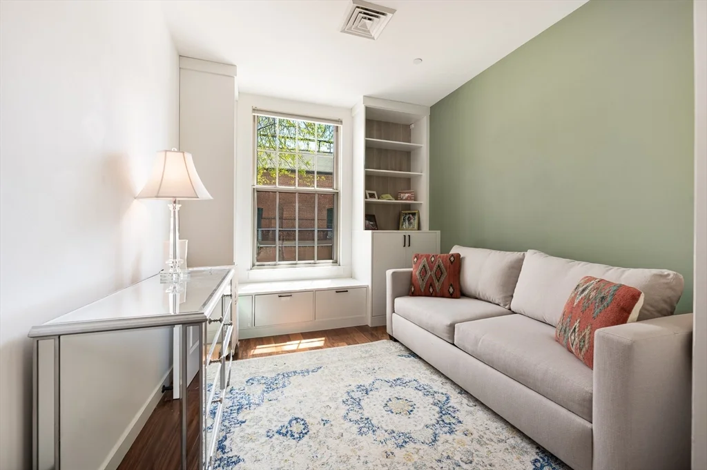 45 1st Ave, Charlestown