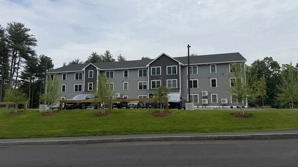 251 Sladen St, Dracut