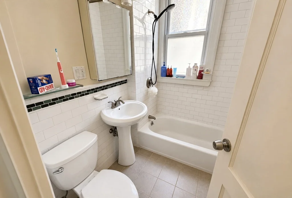 229 Freeman St, Coolidge Corner