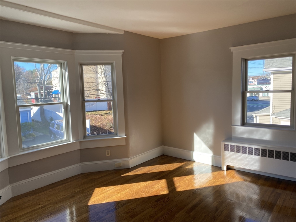 18 Highland Ter, Needham