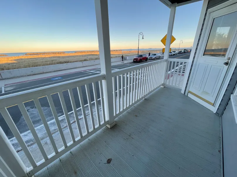 87 Winthrop Shore Dr, Winthrop