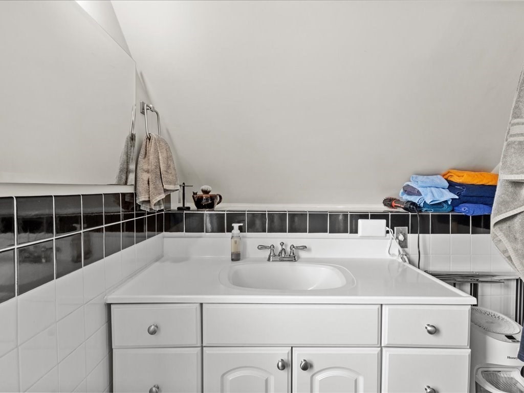 47R Jamaica St, Jamaica Plain