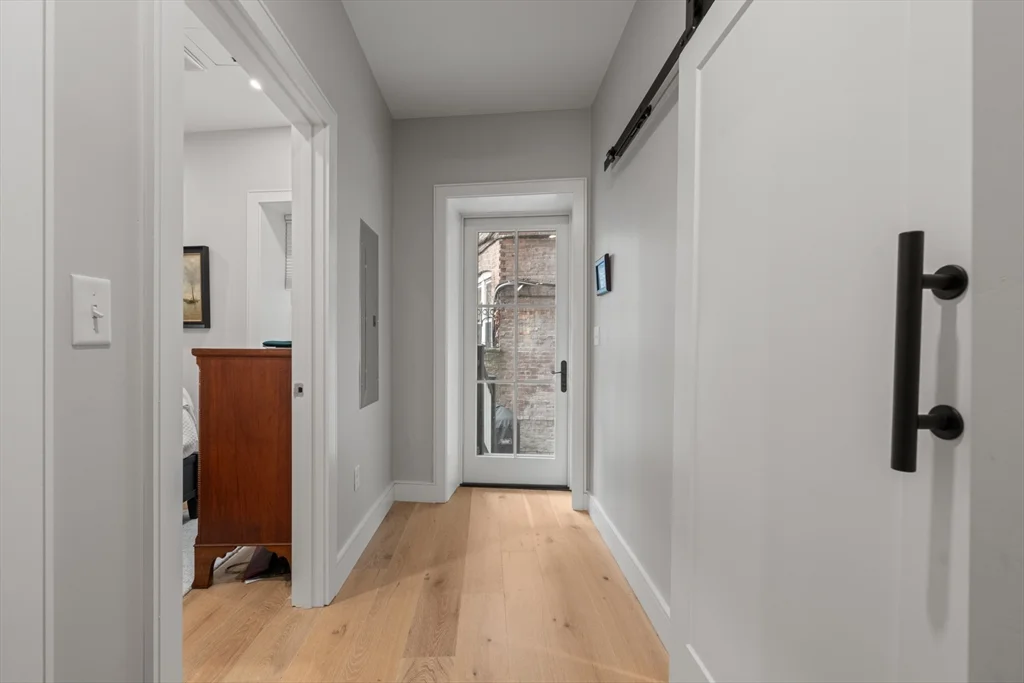 471 Hanover St, North End