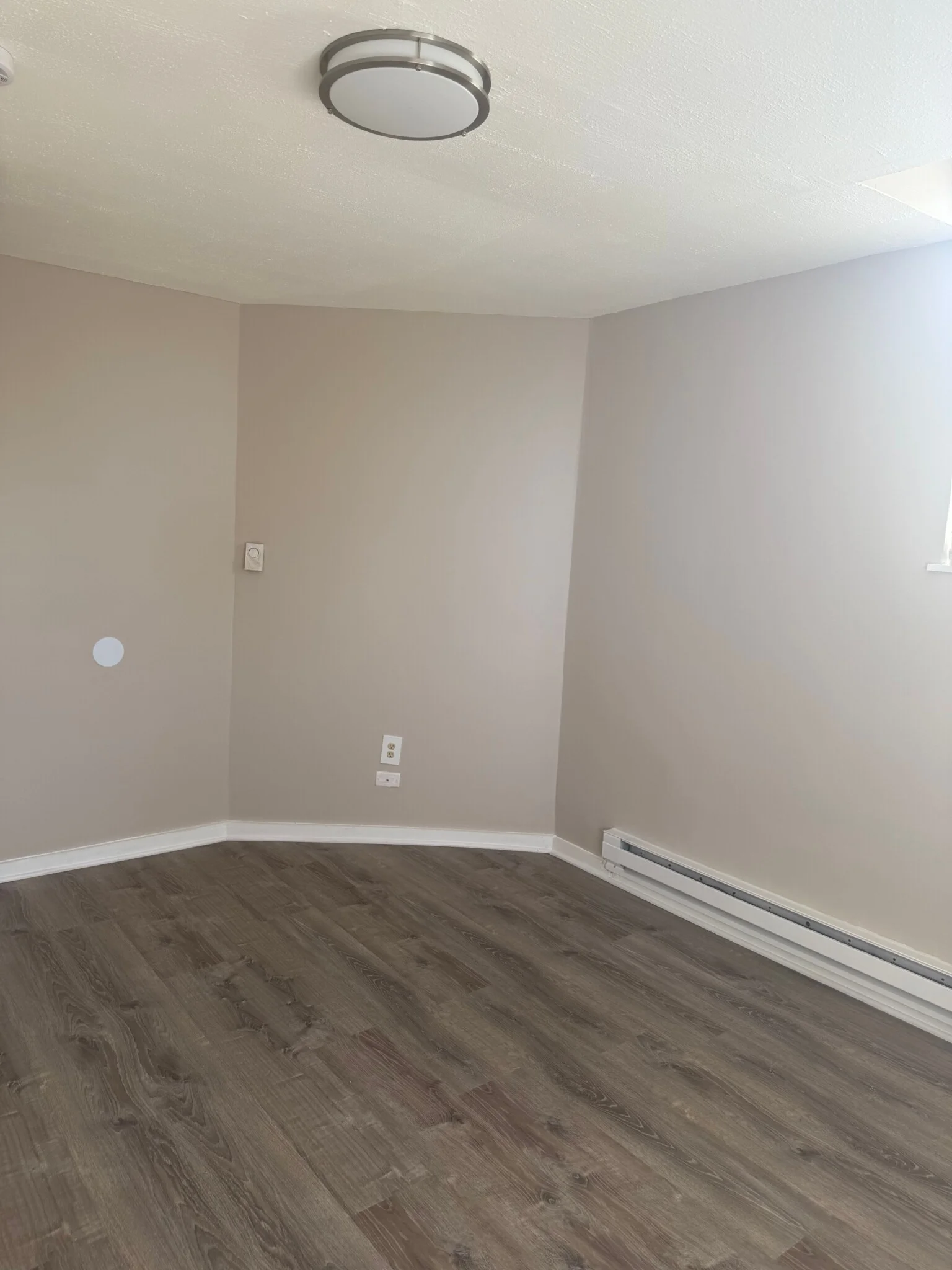 3 Sunderland St, Roxbury