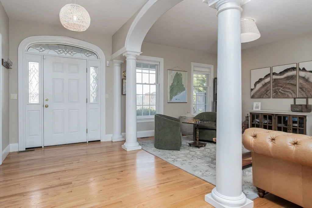 63 Skyfields Dr, Groton