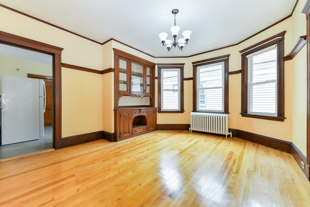 652 South, Roslindale