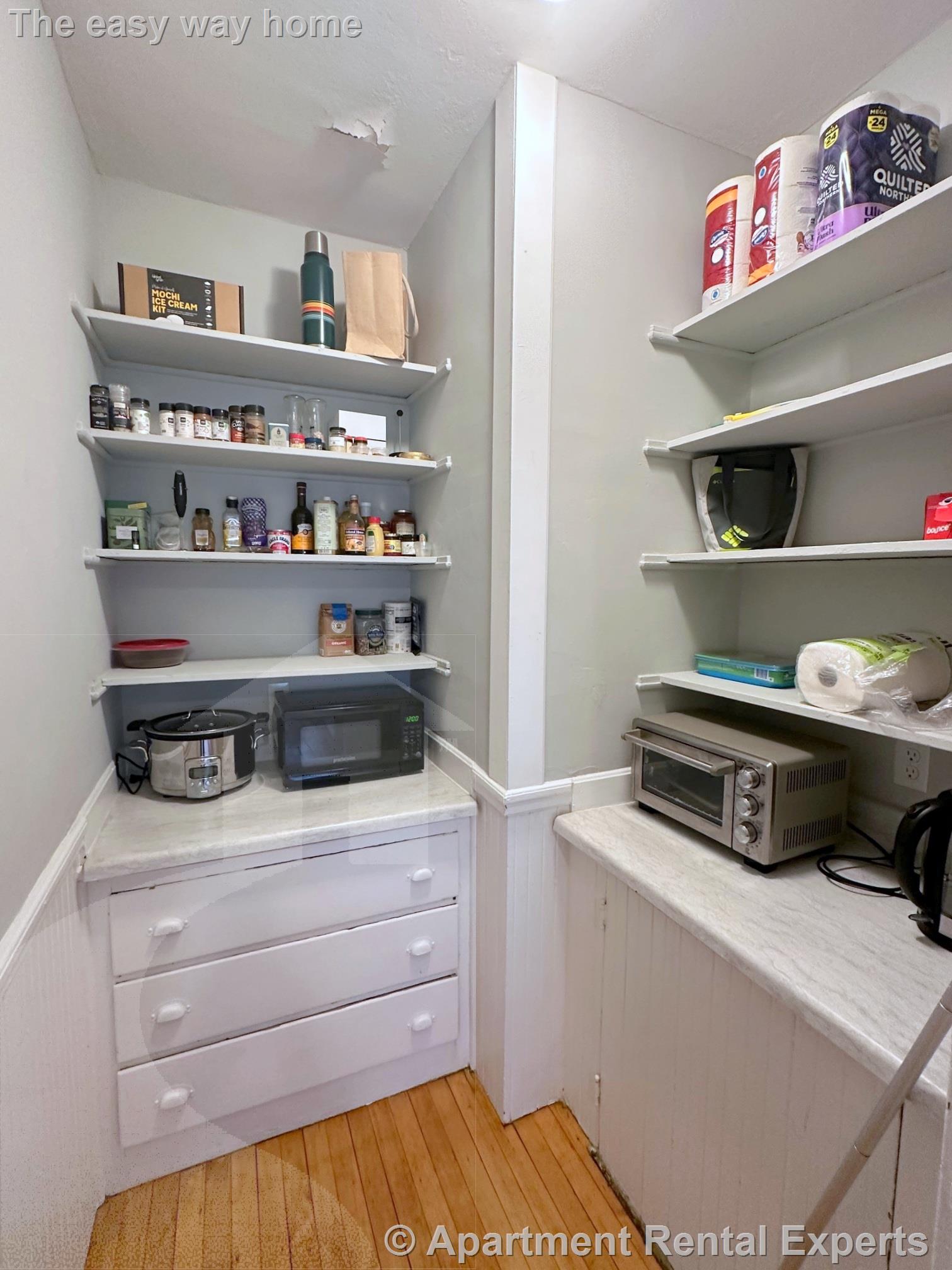 269 Huron Ave, Huron Village