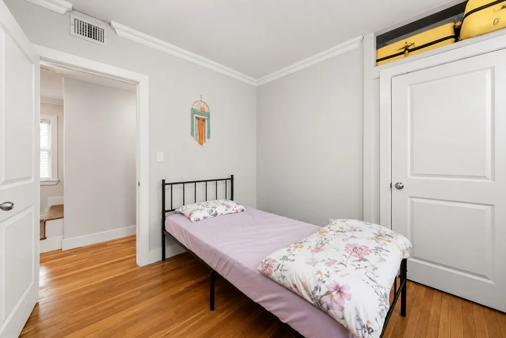 66 Mozart St, Jamaica Plain