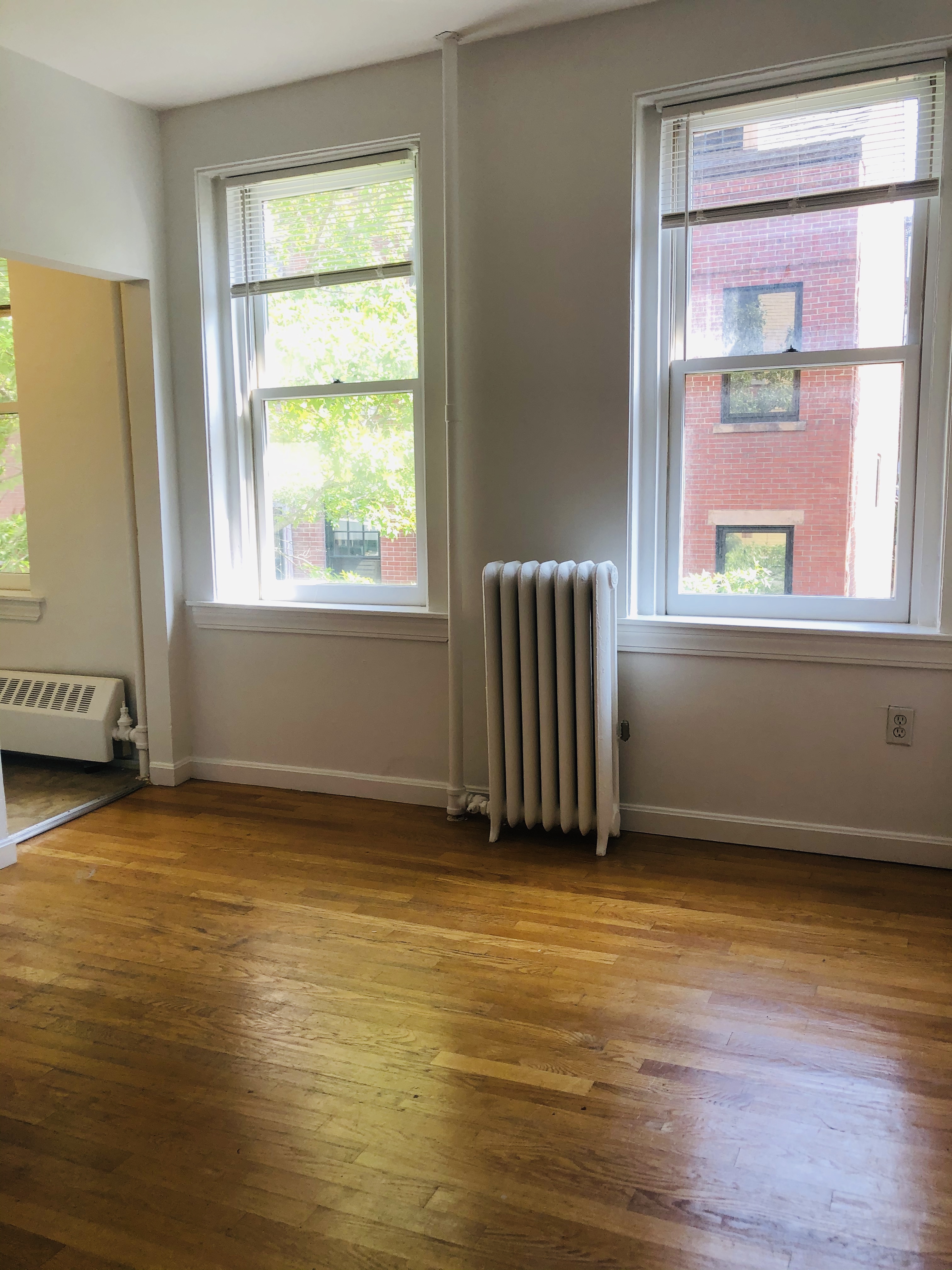 2 bed, 1 bath apartment for rent at 17 Russell St Unit 6, Beacon Hill — photo 3 of 10