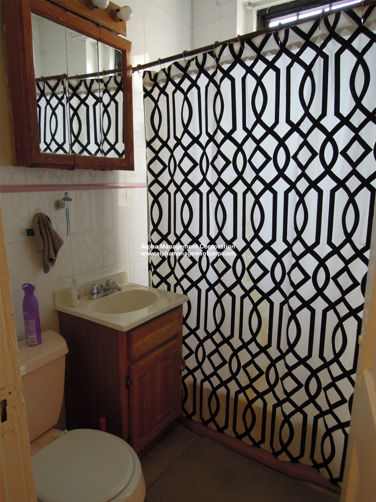 3 bed, 1.5 bath apartment for rent at 1412 Commonwealth Ave Unit 7, Brighton — photo 3 of 11