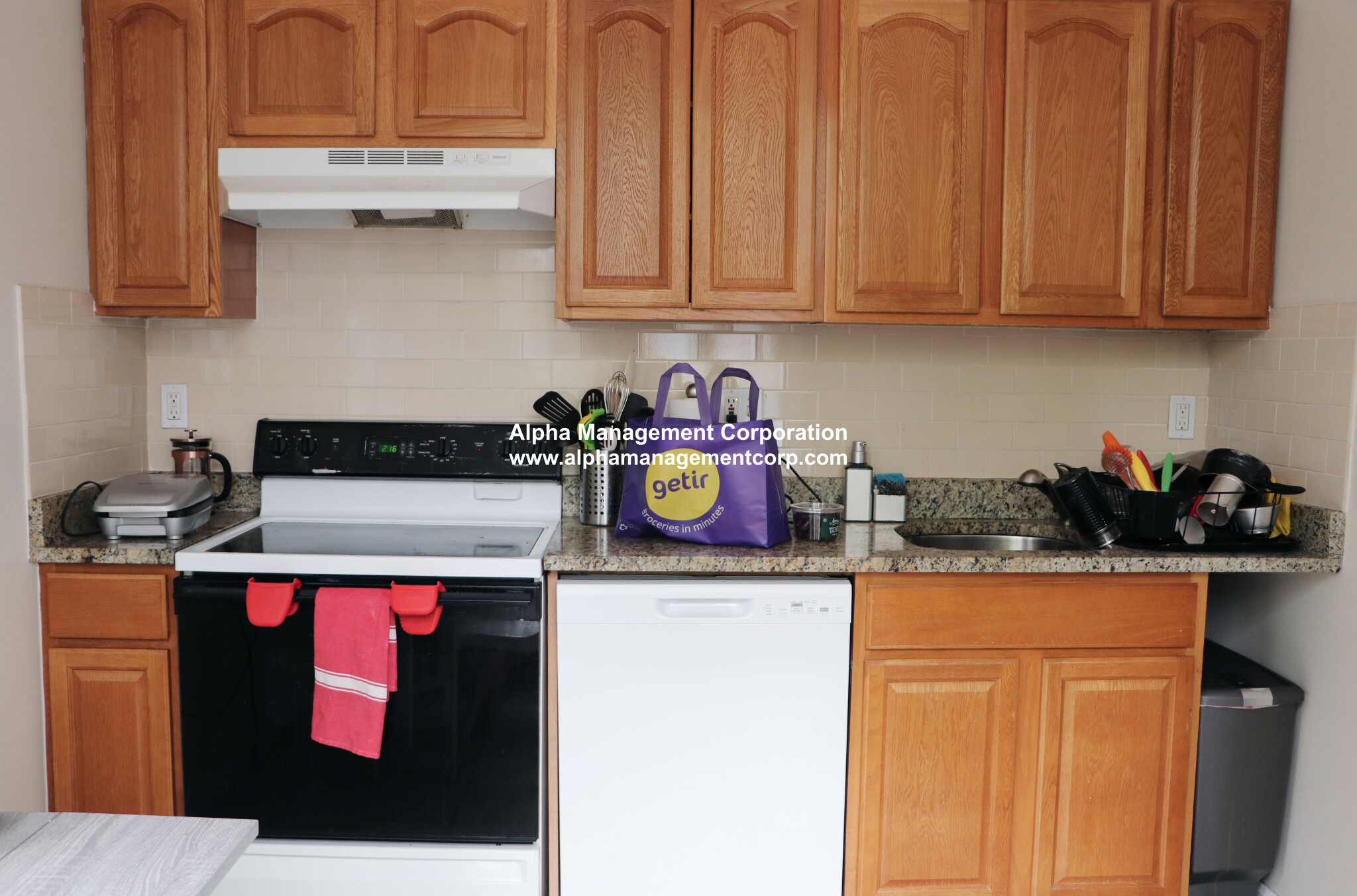 3 bed, 2 bath apartment for rent at 18 Euston St Unit 2, Brookline — photo 1 of 7