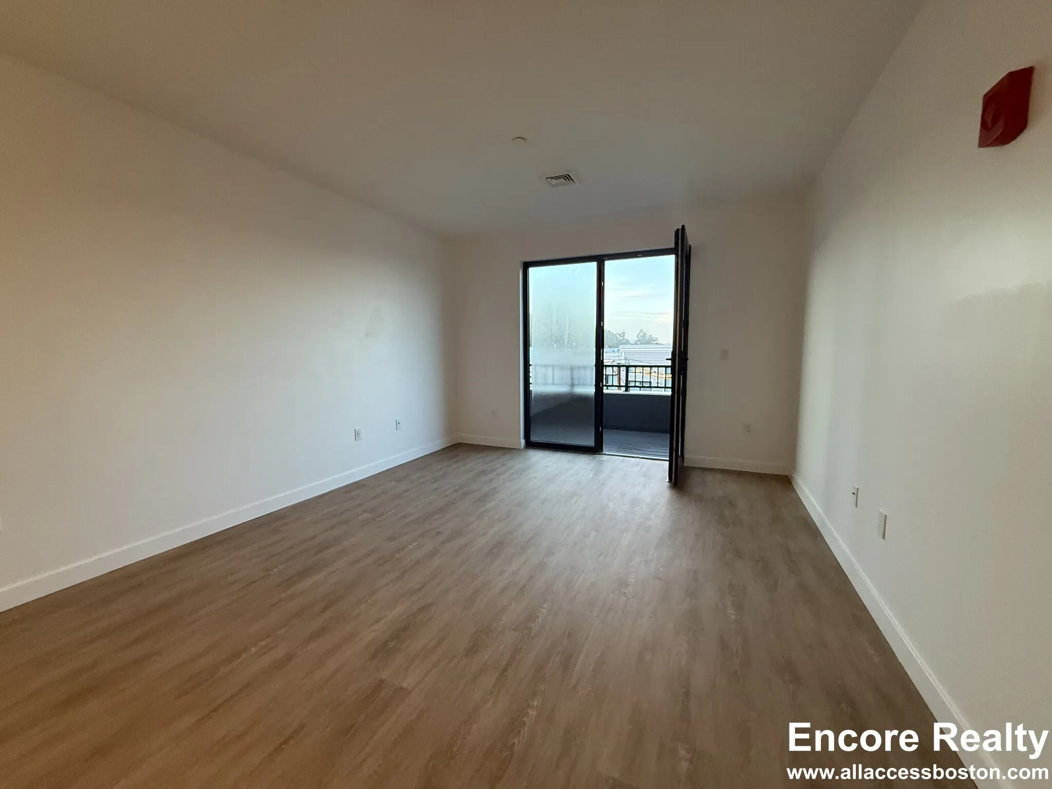 199 Gardner St, West Roxbury