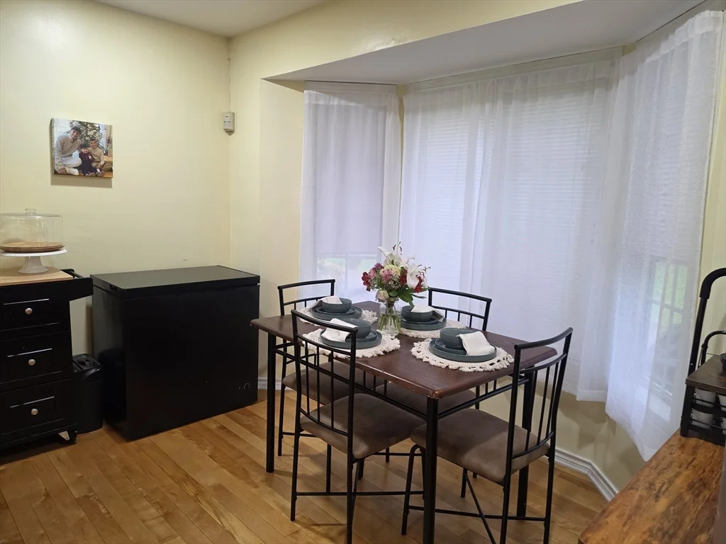 104 Johnson Rd, Chicopee