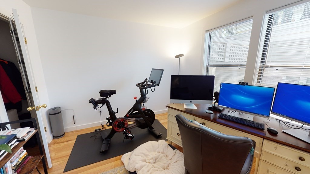 15 Roberts Rd, Harvard Square