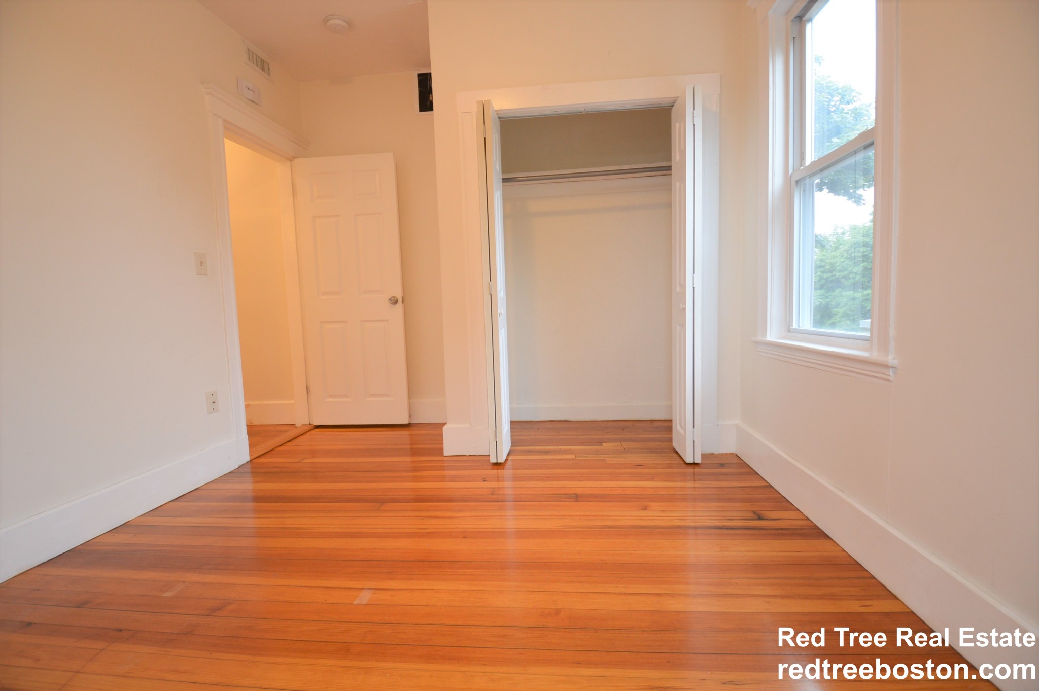 94 Montebello Rd, Jamaica Plain