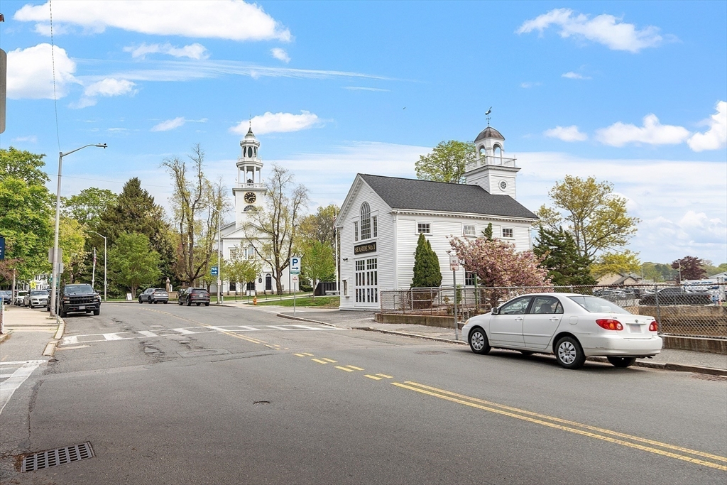 12 Morse Ct, Manchester