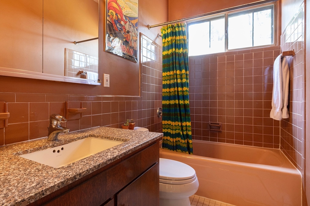 7 Partridge Rd, Lexington