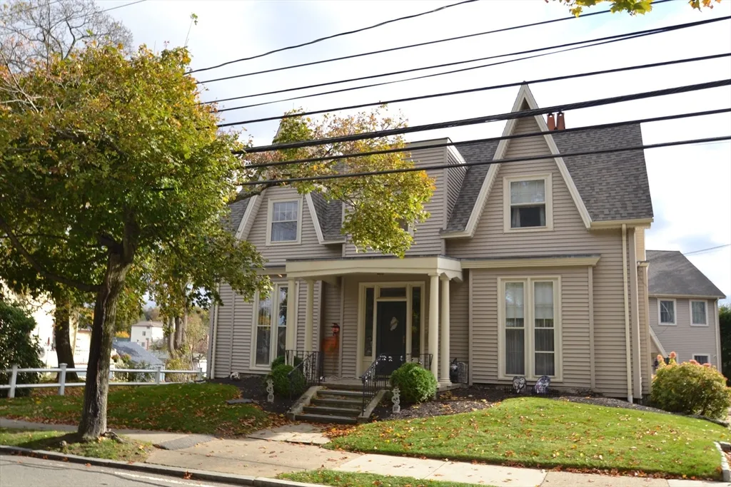 110 Webster St, West Newton