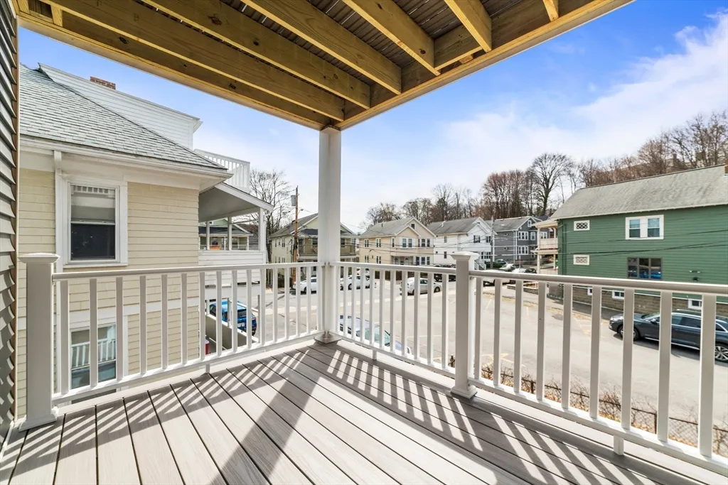 516 Washington, Brighton