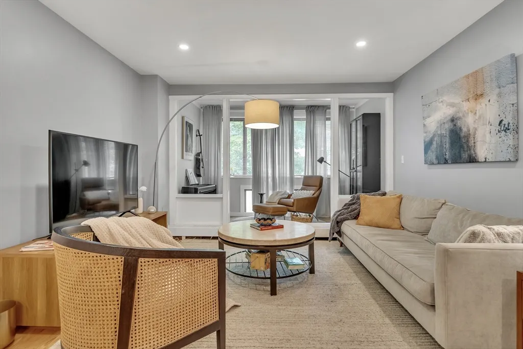 32 Juniper St, Brookline Village