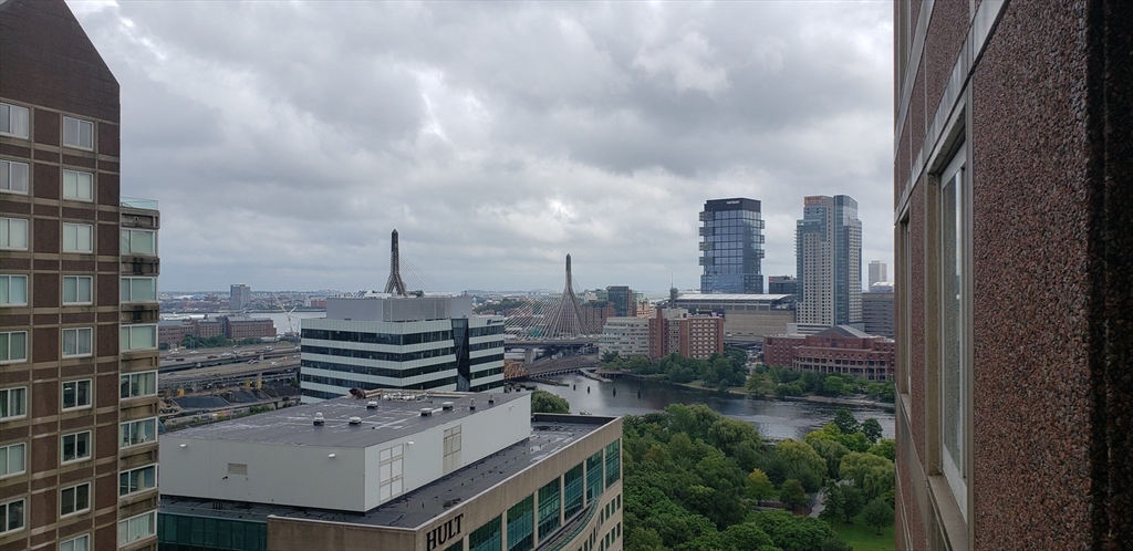 8 Museum Way, East Cambridge