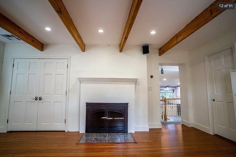 52 Lake Shore Dr S, Westford