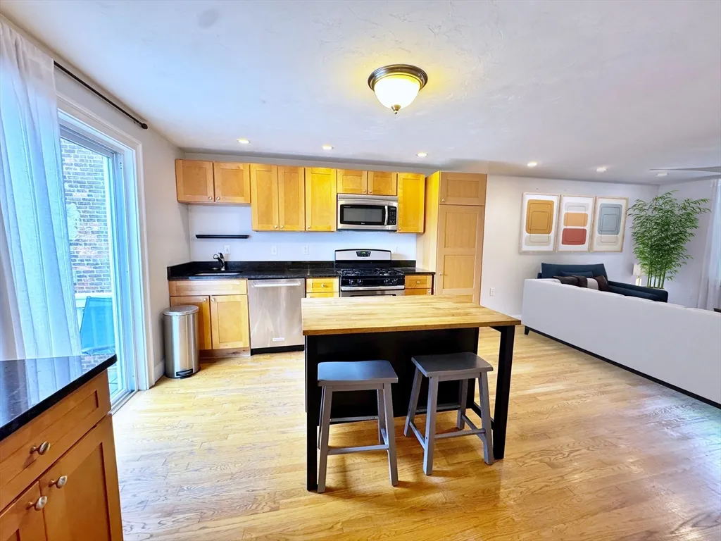 364 Sumner St, East Boston